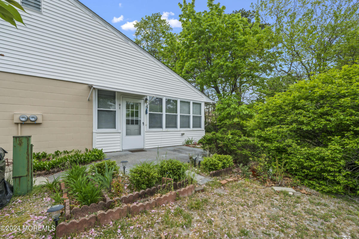 9 VALLEY STREAM DR # C, WHITING, NJ 08759, photo 1 of 24