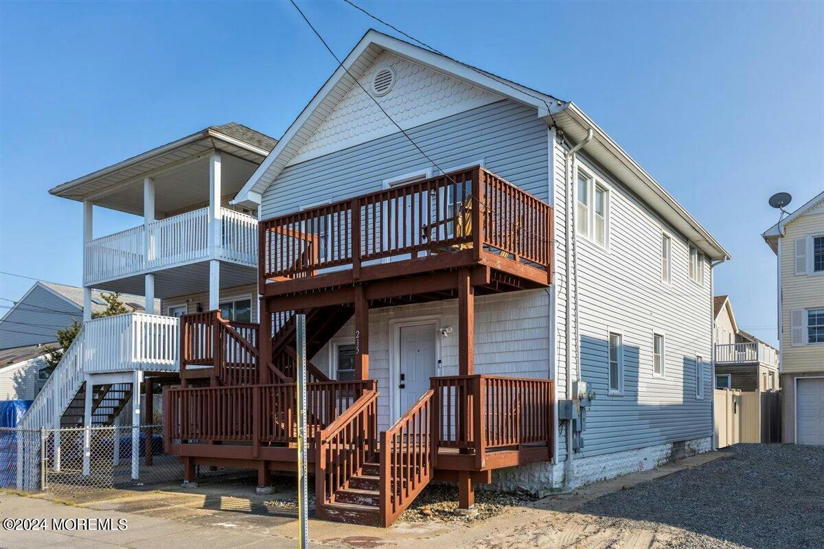 215 WEBSTER AVE, SEASIDE HEIGHTS, NJ 08751, photo 1 of 44